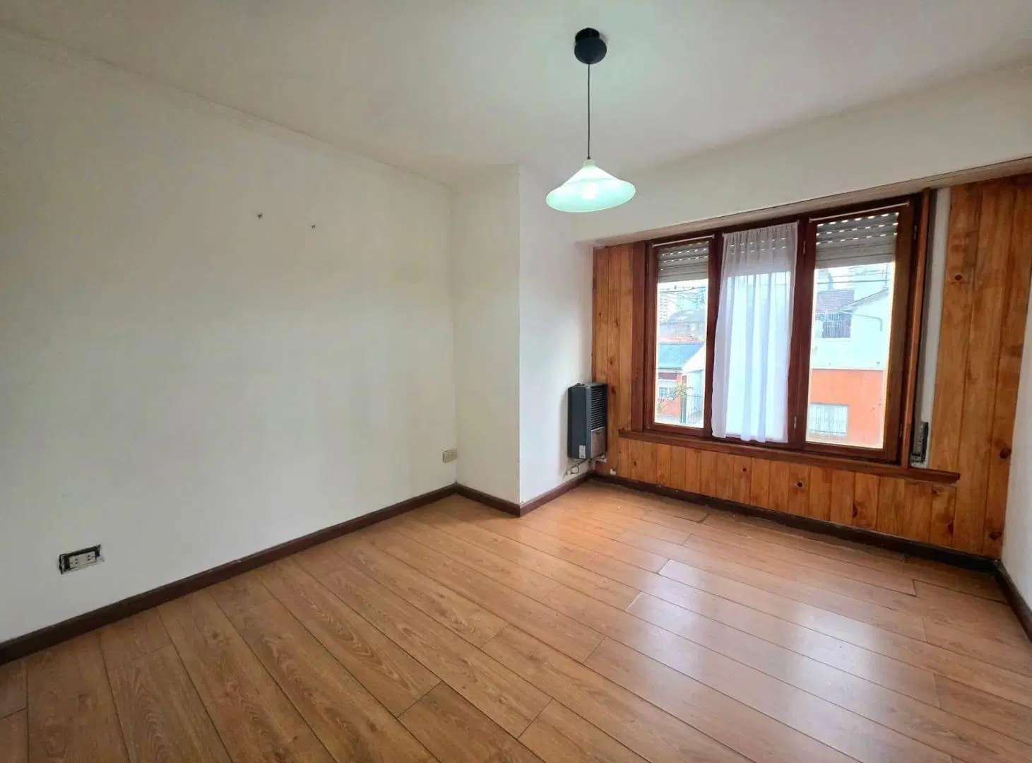 Venta de PH 3 ambientes con balcon saliente Barrio Sarmiento 5