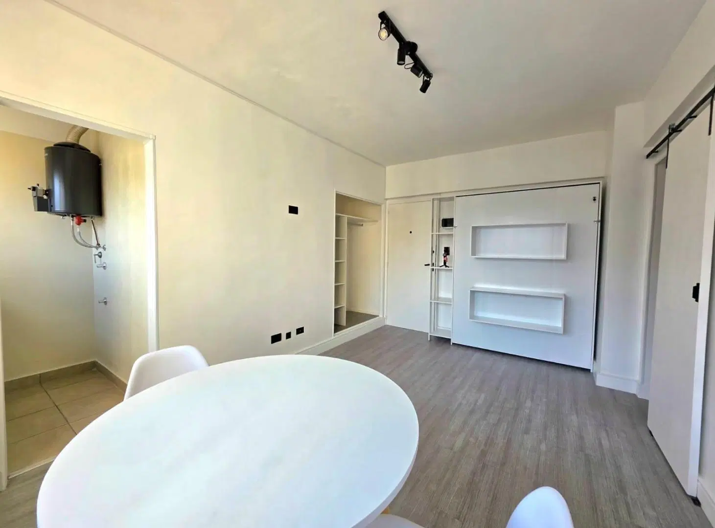Venta Departamento monoambiente, vista lateral frente, Centro 5