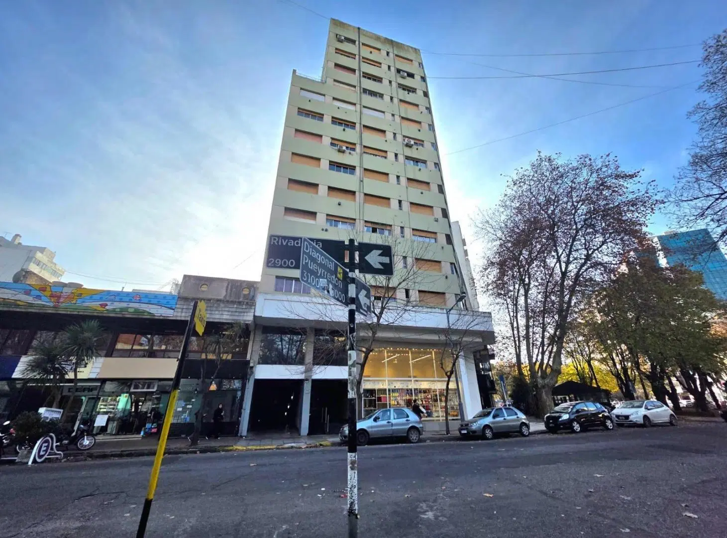 Venta Departamento monoambiente, vista lateral frente, Centro 3