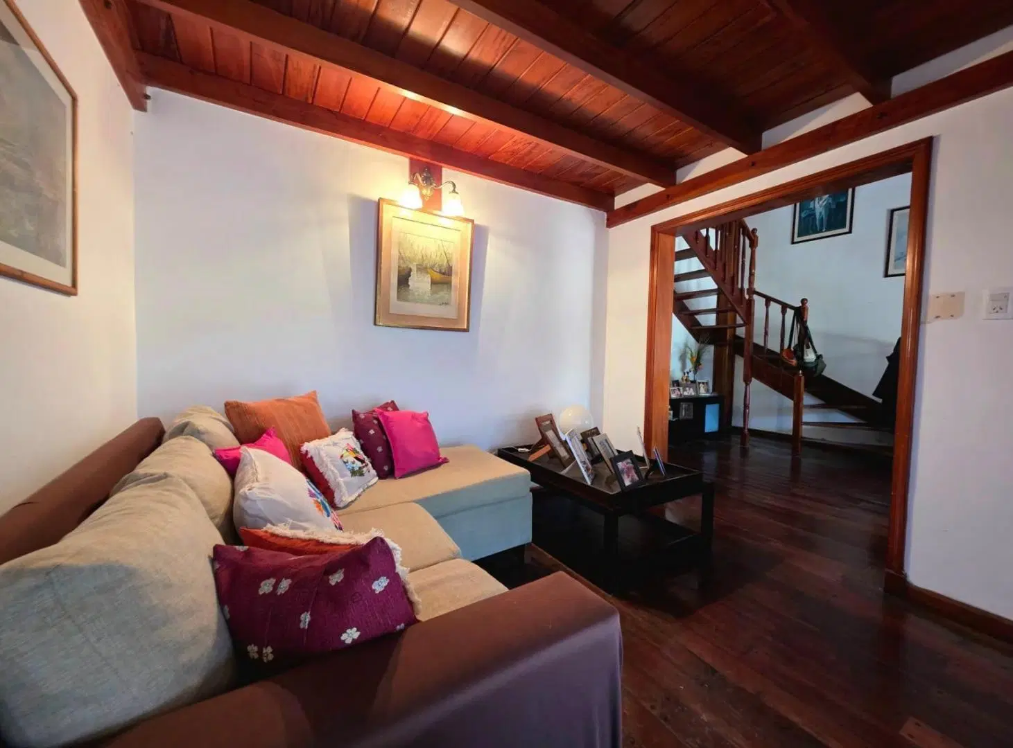 Venta Casa de 5 ambientes Barrio Parque Luro Piscina y quincho 5