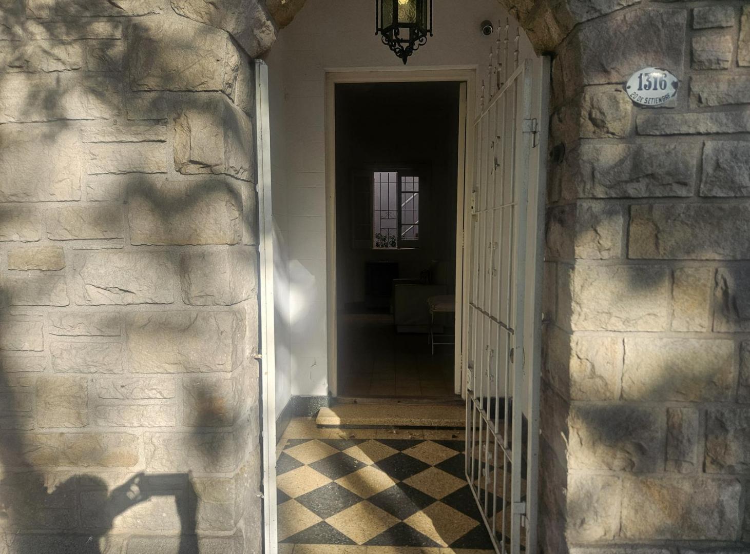 Venta Casa 3 ambientes Barrio La Perla