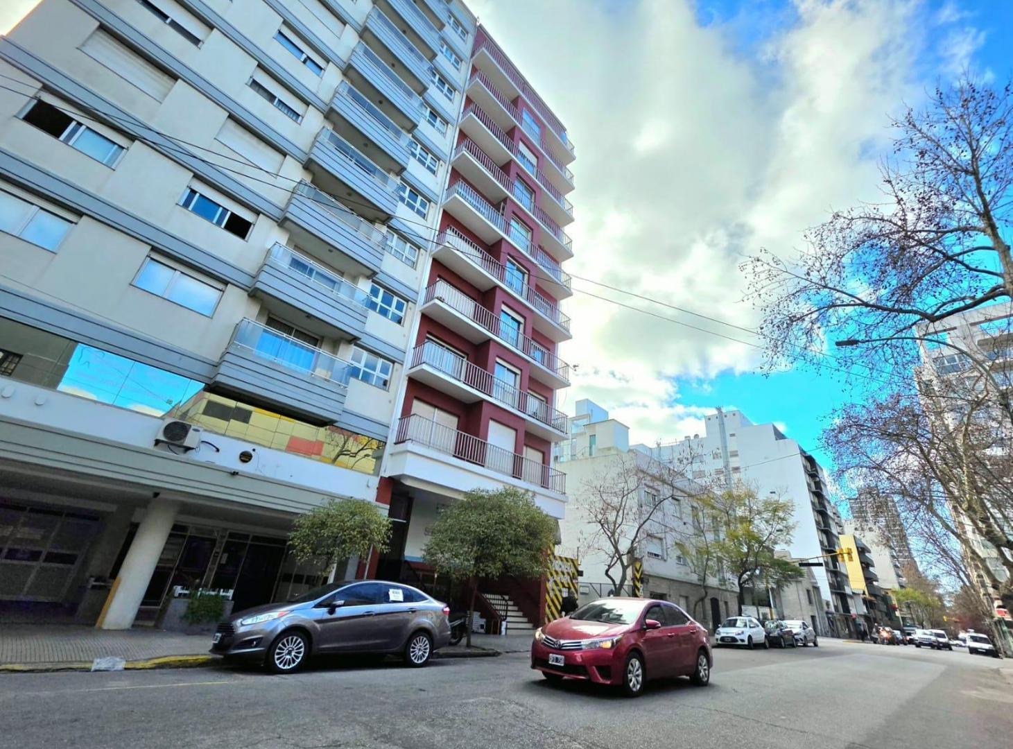 Foto de Venta Departamento 2 Ambientes con Cochera y Balcón | La Perla Mar del, imagen 2