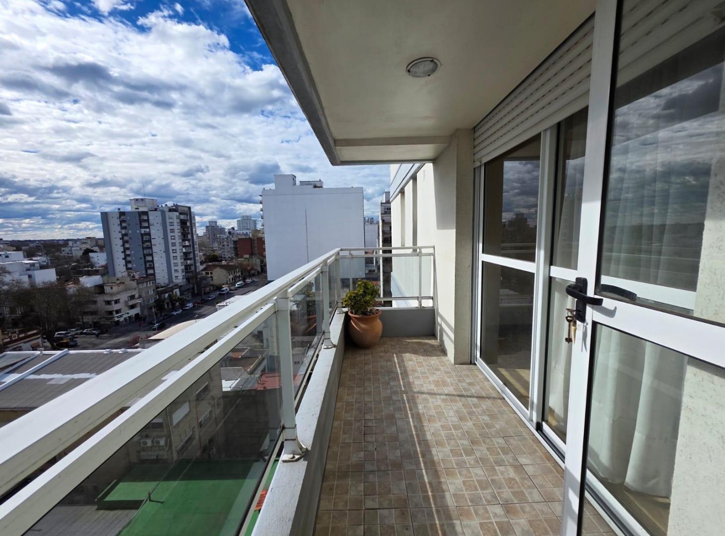 Foto de Venta Departamento 2 Ambientes con Cochera y Balcón | La Perla Mar del, imagen 3