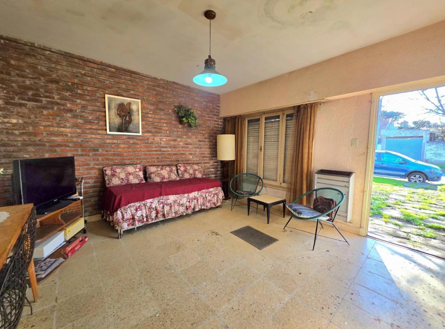 Foto de Venta Casa 3 ambientes lote propio de 449, Punta Mogotes, imagen 2