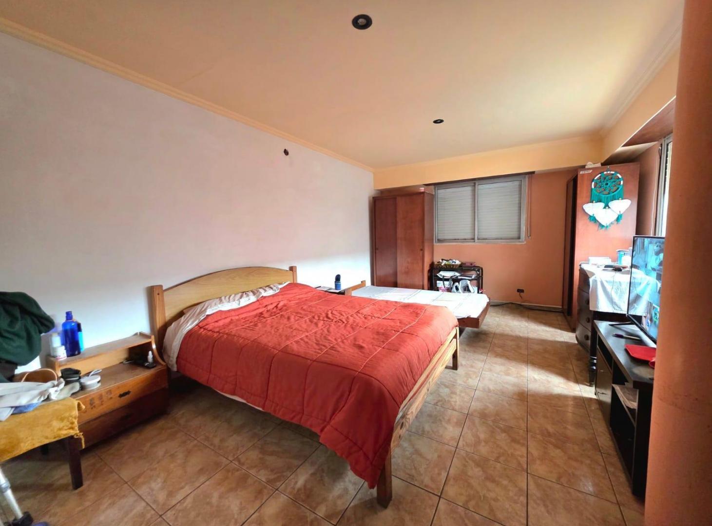 Foto de Venta Galpón con local mas vivienda planta alta, sobre avenida Polonia, imagen 5