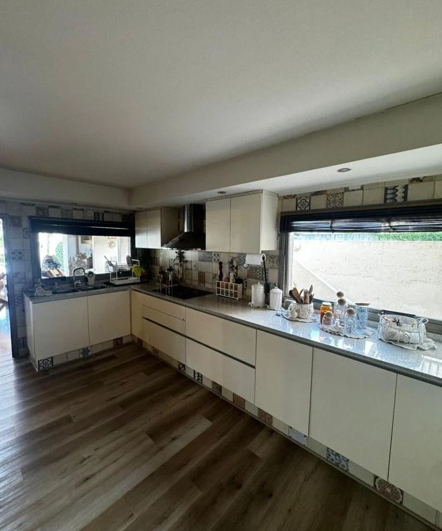 Foto de Venta casa moderna con bajada al lago, imagen 4