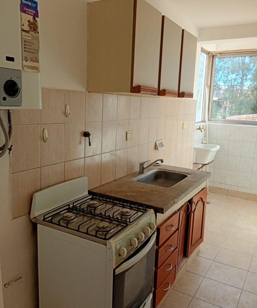 Foto de Departamento en alquiler en segundo piso por escaleras,barrio, imagen 4