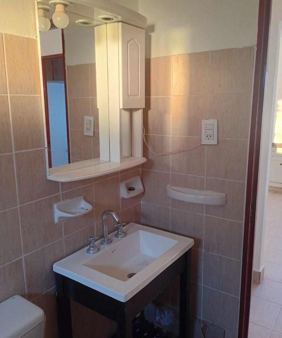Foto de Departamento en alquiler en segundo piso por escaleras,barrio, imagen 3