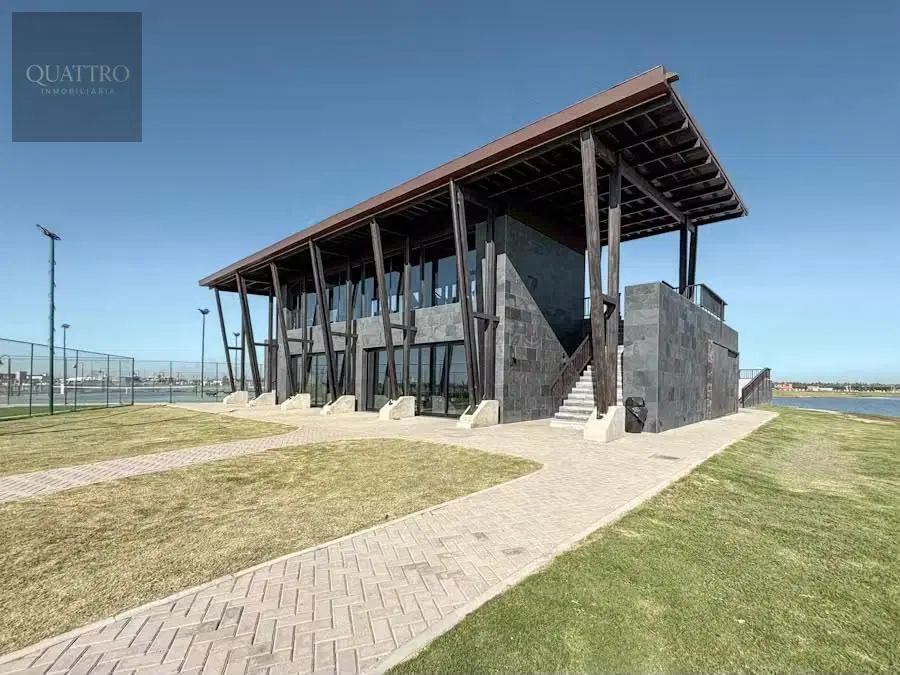 Terreno en Funes Lakes 4