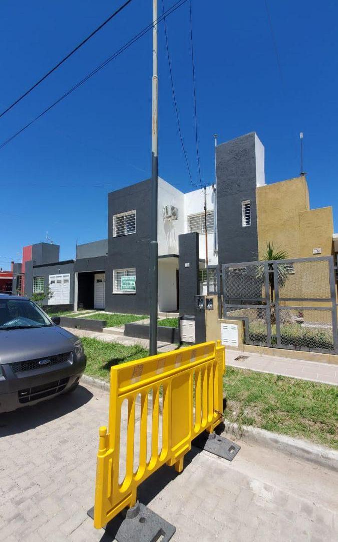 Foto de Casa Super Mejorada sobre calle pavimentada en Carrara de Horizonte, imagen 1