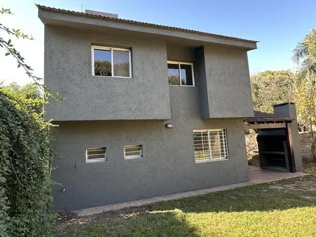 Casa 3 Dormitorios en Lomas Este - Villa Allende. 2