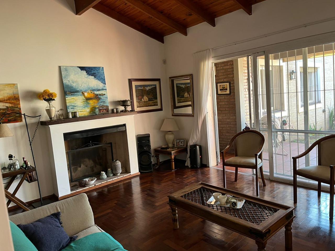 Foto de Casa 3 dormitorios - Divino Maestro 8280 - El Refugio - Arguello., imagen 3