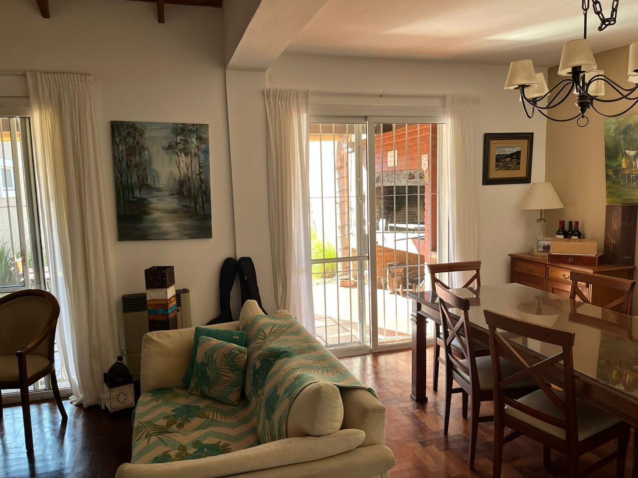 Foto de Casa 3 dormitorios - Divino Maestro 8280 - El Refugio - Arguello., imagen 4