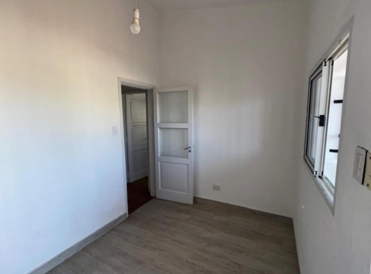 Foto de asa en alquiler dos dormitorios - Córdoba - Villa Cabrera - Obispo, imagen 3
