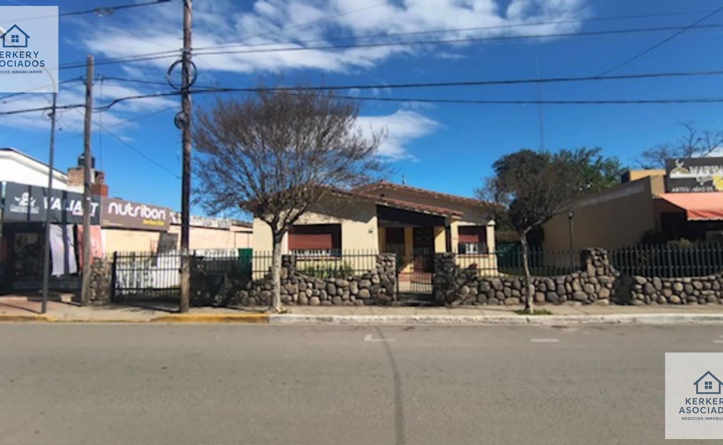 Foto de Casa en centro de la villa con posibilidad de complejo comercial, imagen 1