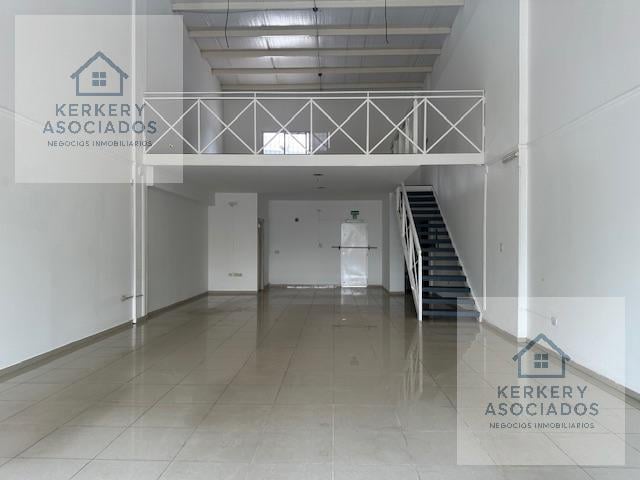 Foto de la propiedad en Alquiler Local Comercial Av. Goycoechea al 1500 Villa