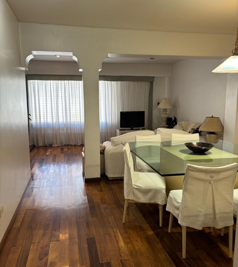 CASA EN VENTA 4 AMBIENTES EN MORON