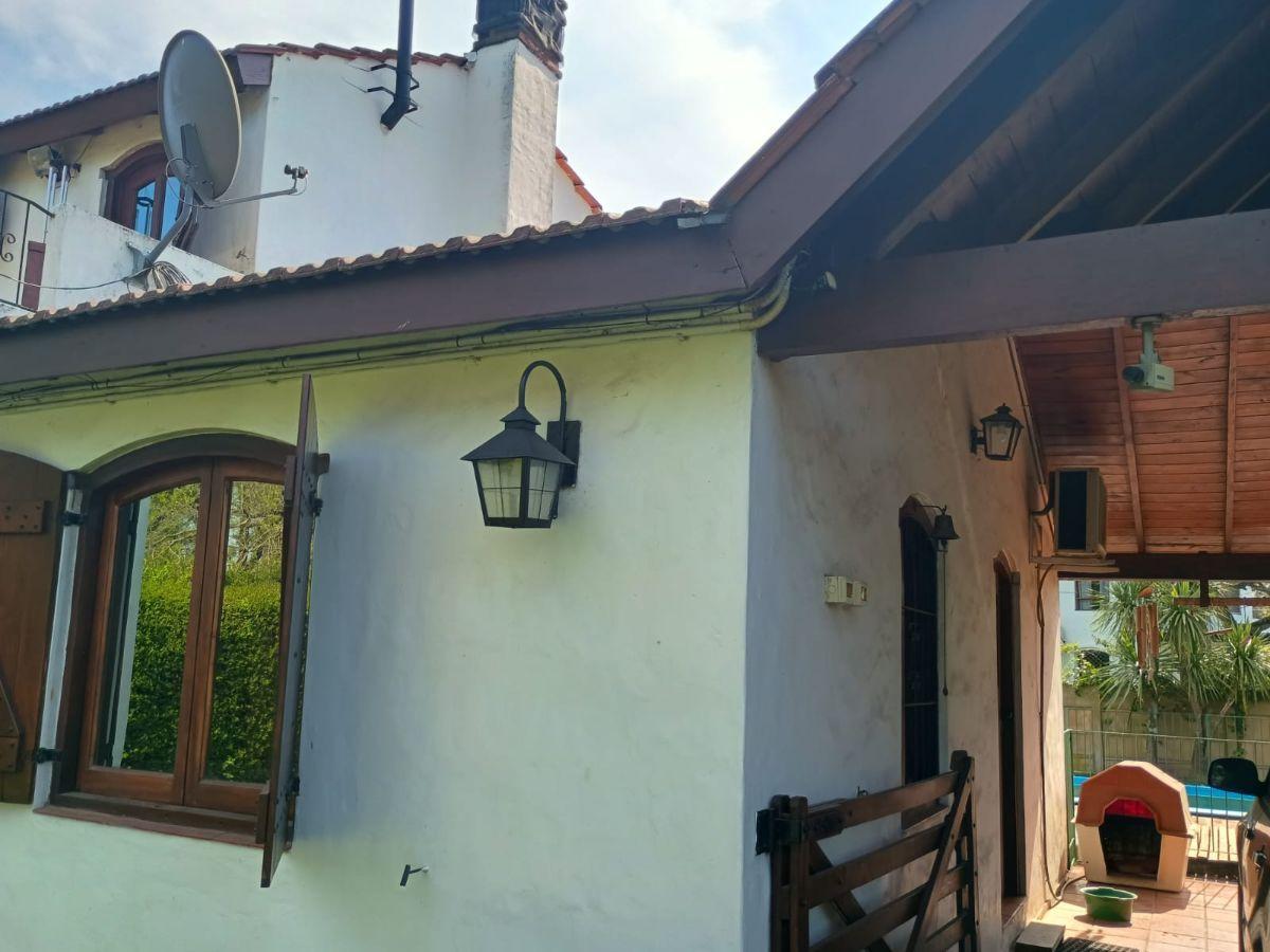 Foto de CASA CON PARQUE Y PILETA FCO ALVAREZ, imagen 3