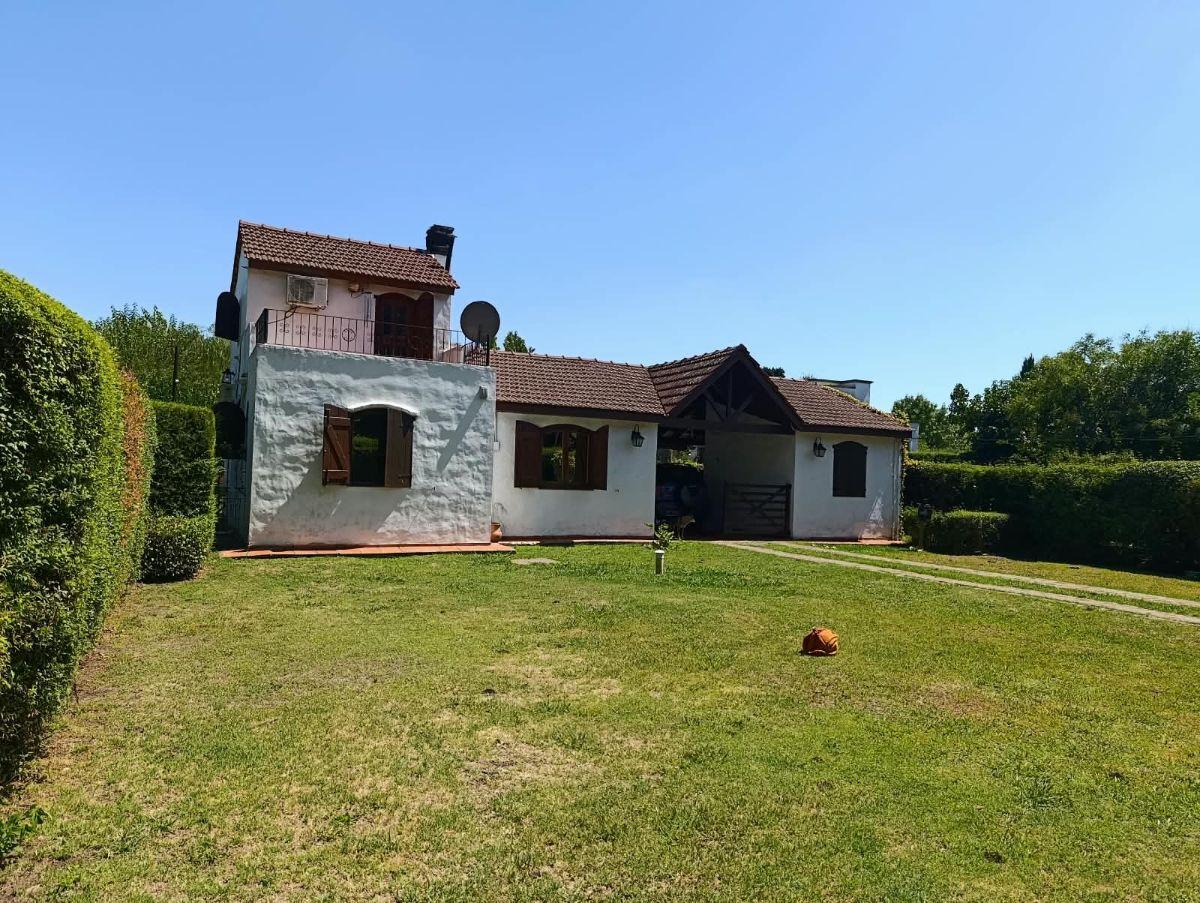 Foto de CASA CON PARQUE Y PILETA FCO ALVAREZ, imagen 1