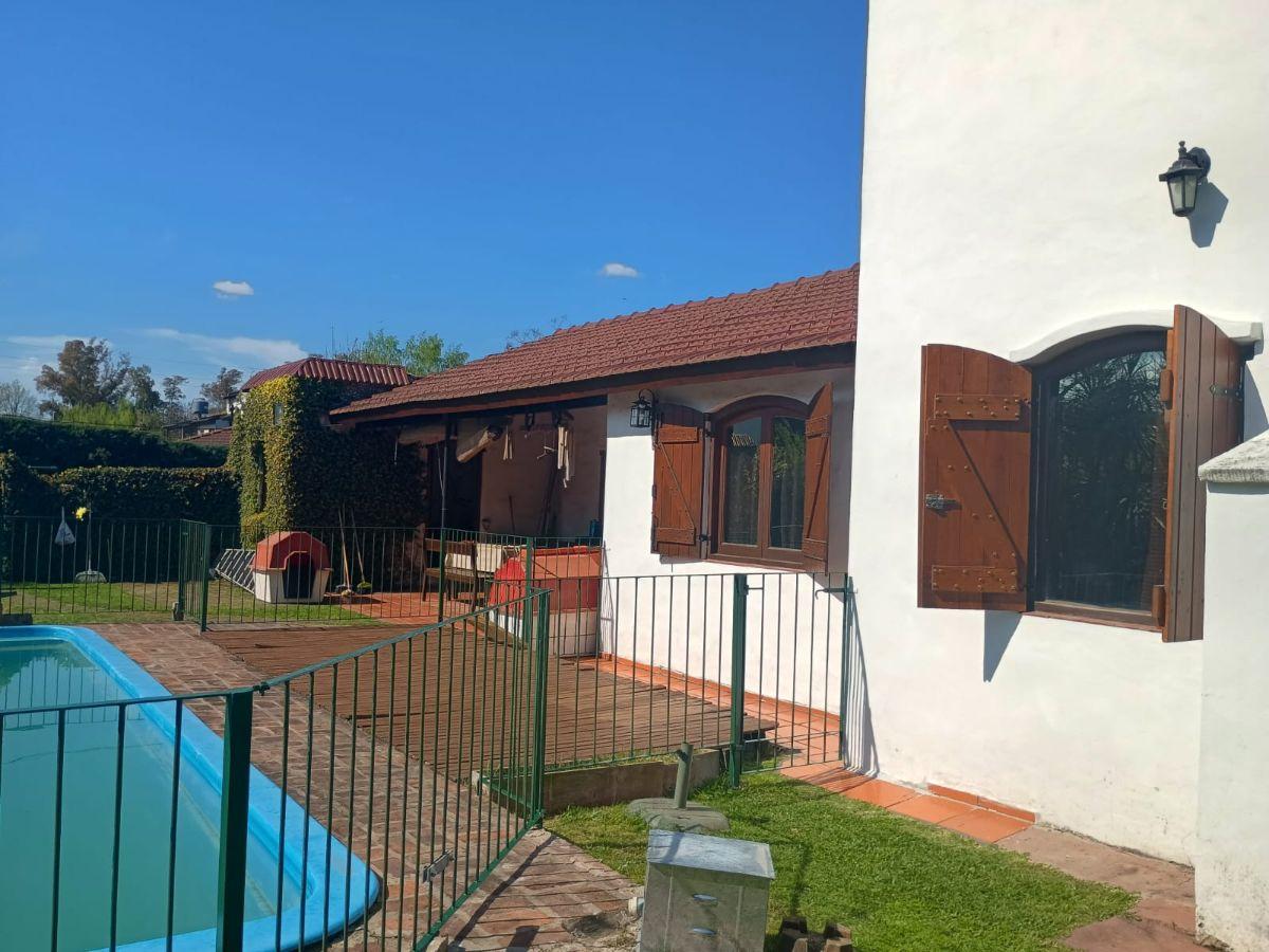 Foto de CASA CON PARQUE Y PILETA FCO ALVAREZ, imagen 2
