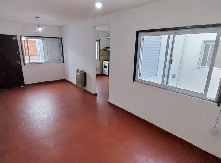 departamento 2 dormitorios, los hornos, apto credito bancario. muy bueno.  5