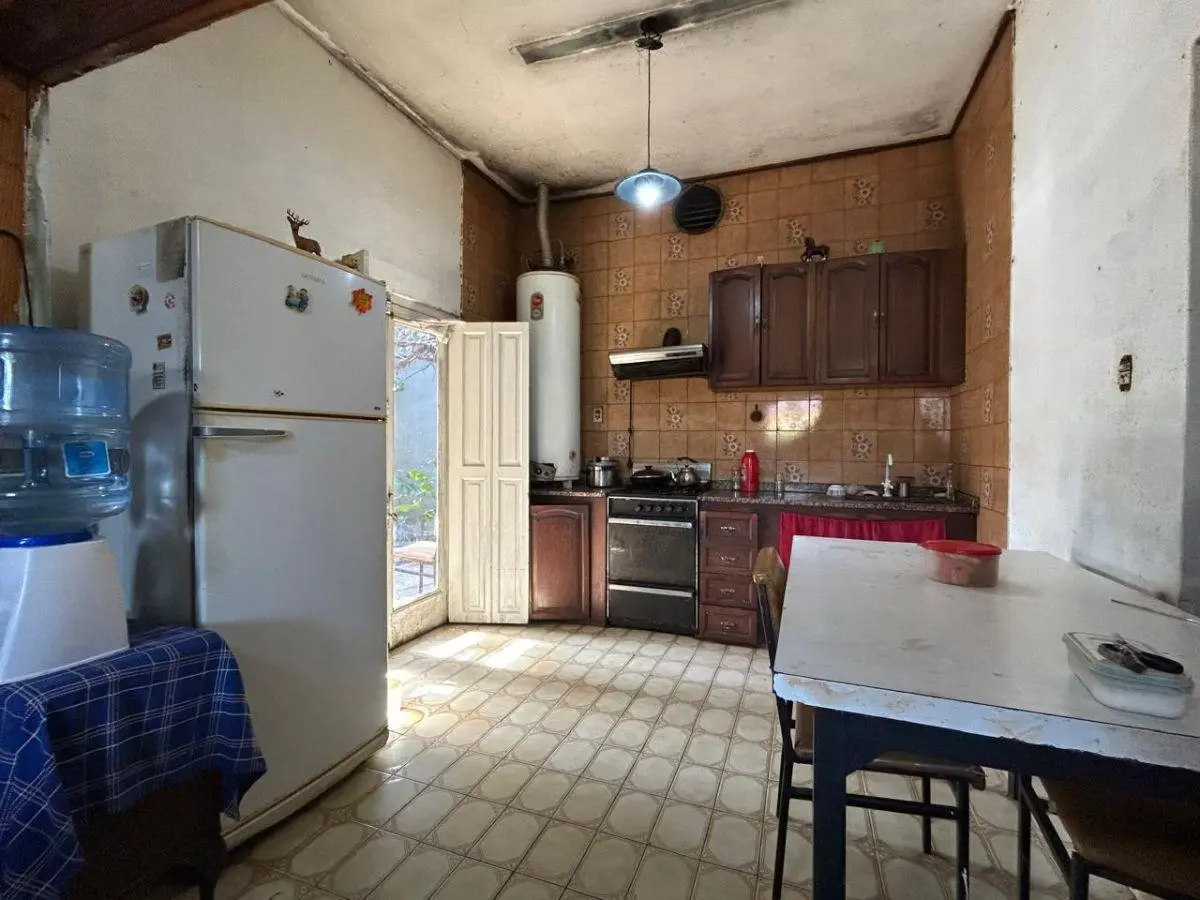 ALQUILER Luis Guillón Casa para Destino Comercial con excelente ubicación en Avenida! 4