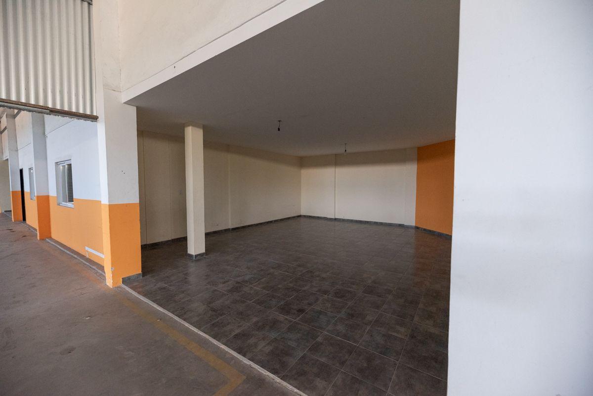 Foto de ALQUILER Canning Ezeiza - Nave 1200m2 con oficina y baño en Parque, imagen 4