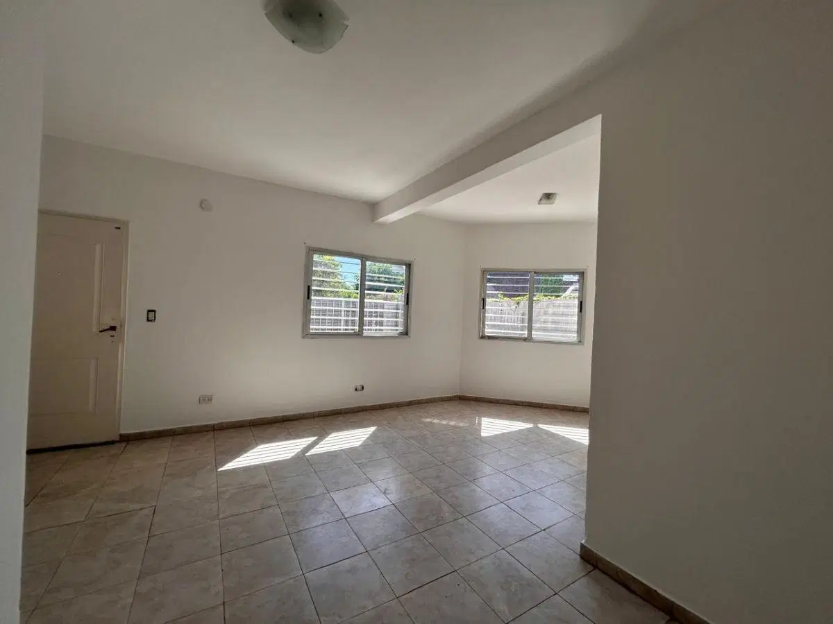 ALQUILER Monte Grande Duplex con 2 dormitorios y patio! 3