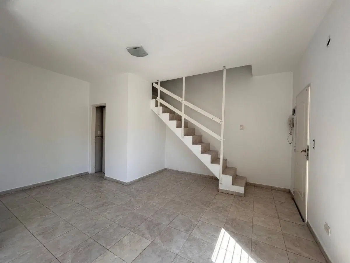 ALQUILER Monte Grande Duplex con 2 dormitorios y patio! 1