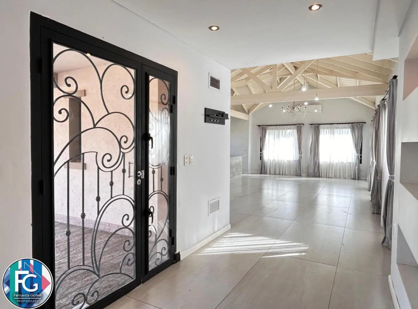 ALQUILER Canning Barrio Cerrado Cruz del Sur Casa 4 dormitorios, 4 baños, galería y piscina! 5