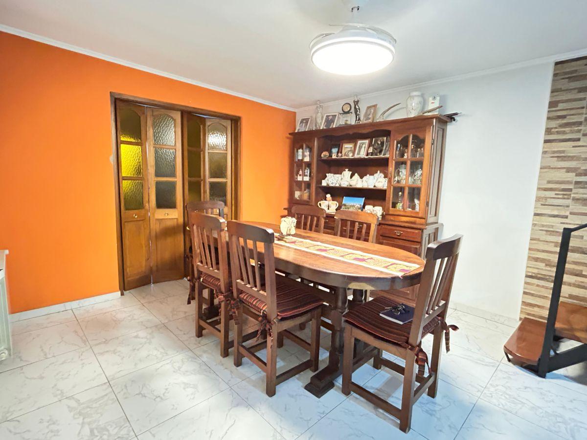 Foto de ALQUILER Luis Guillón Casa 3 dormitorios, 2 baños, galería y cochera!, imagen 4