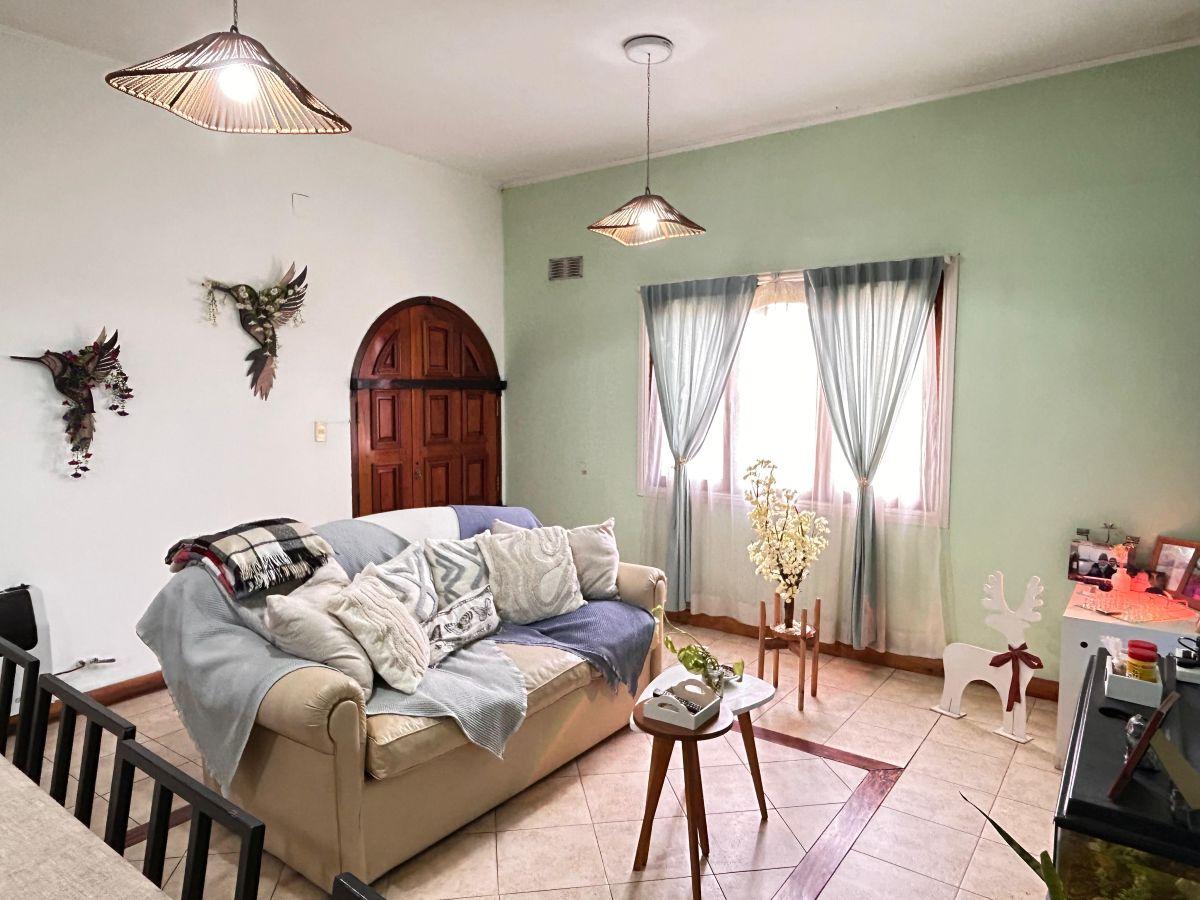 Foto de VENTA Canning Casa 2 dormitorios, galería, cochera, parque y piscina!, imagen 3