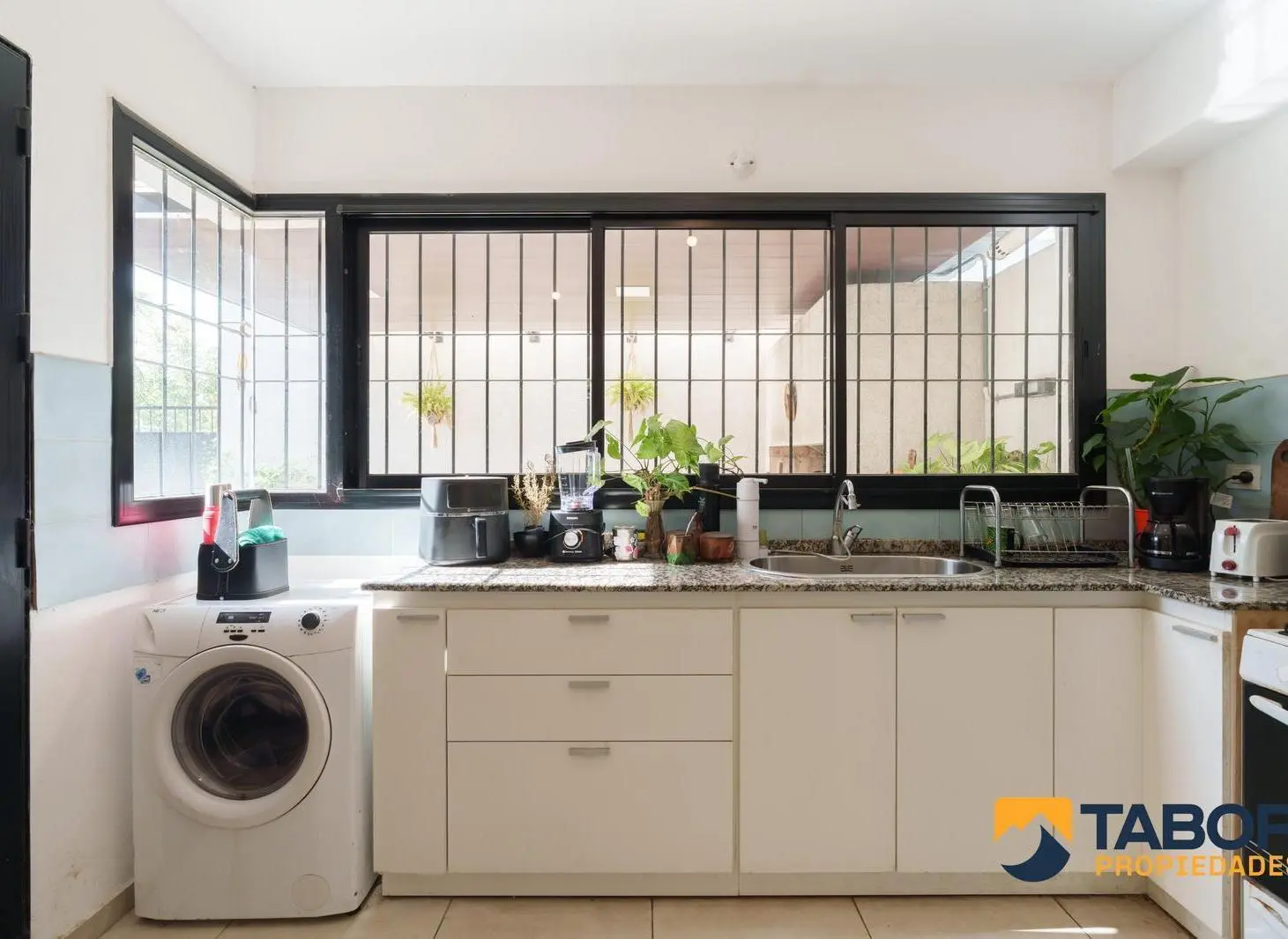 Moderno y funcional dúplex | 3 dormitorios, patio | Alto Verde 2