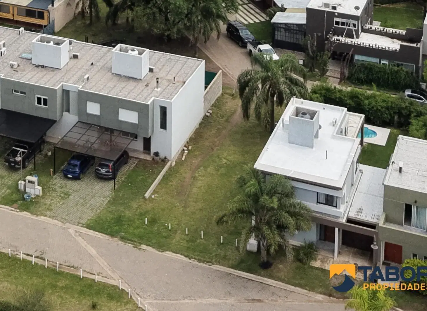 ÚLTIMO Terreno 250 m2 | OPORTUNIDAD! | Campo de Vuelo, Chateau 3