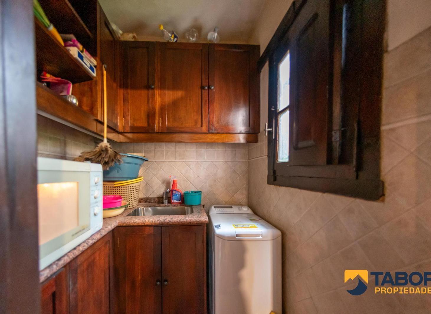 Foto de Casa en VENTA | 5 dormitorios, 4 baños - gran parque - pileta | Parque, imagen 2