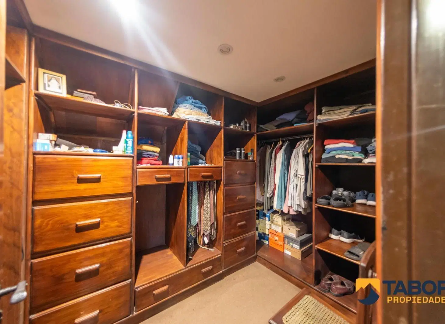 Espectacular casa en VENTA | 5 dormitorios - gran parque - pileta | Parque Latino 4