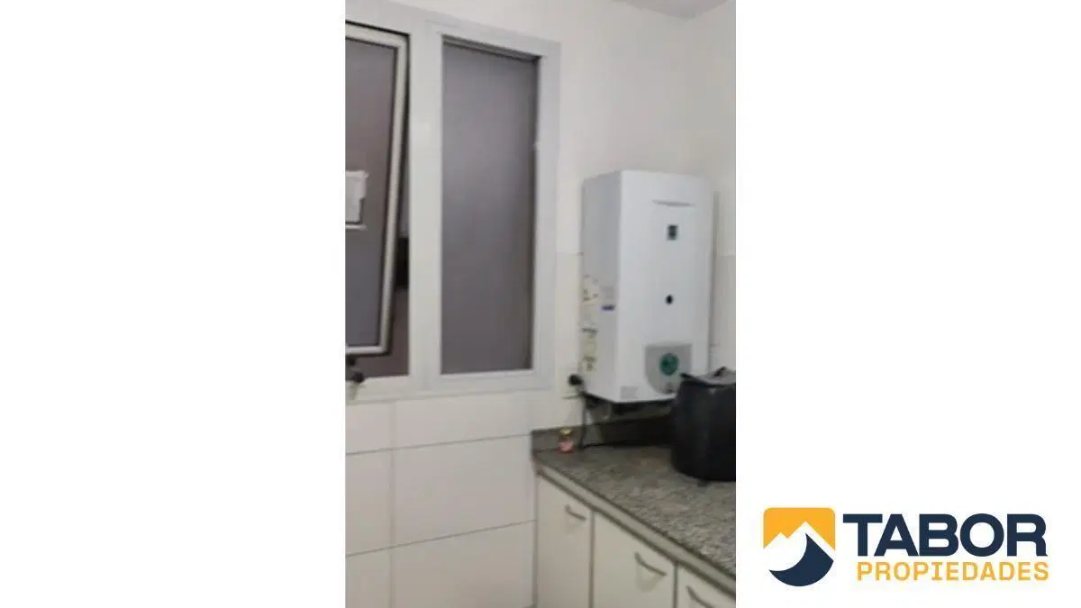 Depto en VENTA en el CENTRO | a 3 cuadras de la plaza Colón | Ideal renta! | 1 hab y escritorio 2