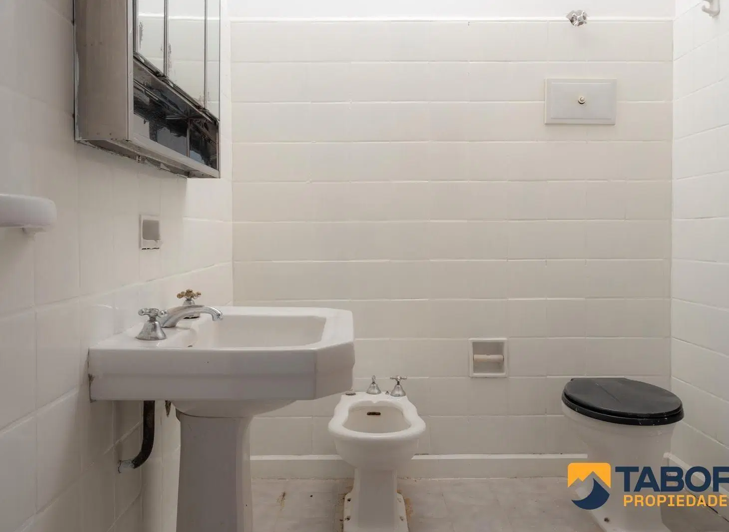 VENTA Casa 2 dormitorios, 2 baños - Serapio Ovejero - Barrio Residencial America 3