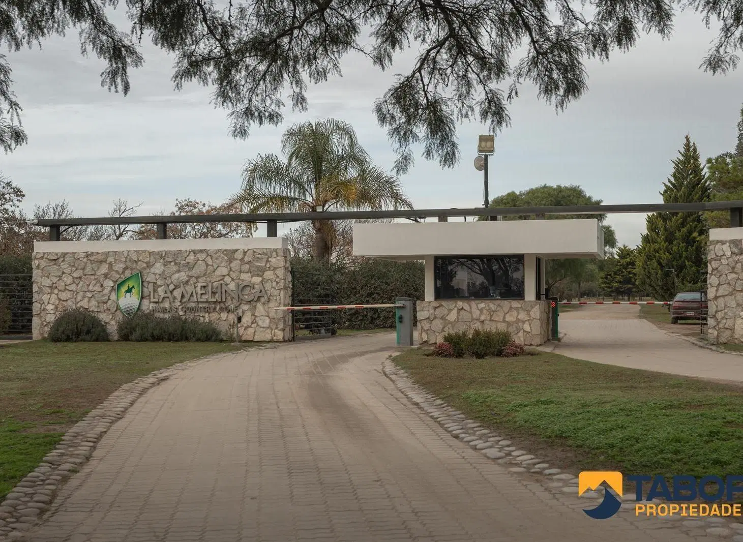 Terreno 1850 m2 en Venta en Country Golf La Melinca - Frente al Golf - Alta Gracia 4