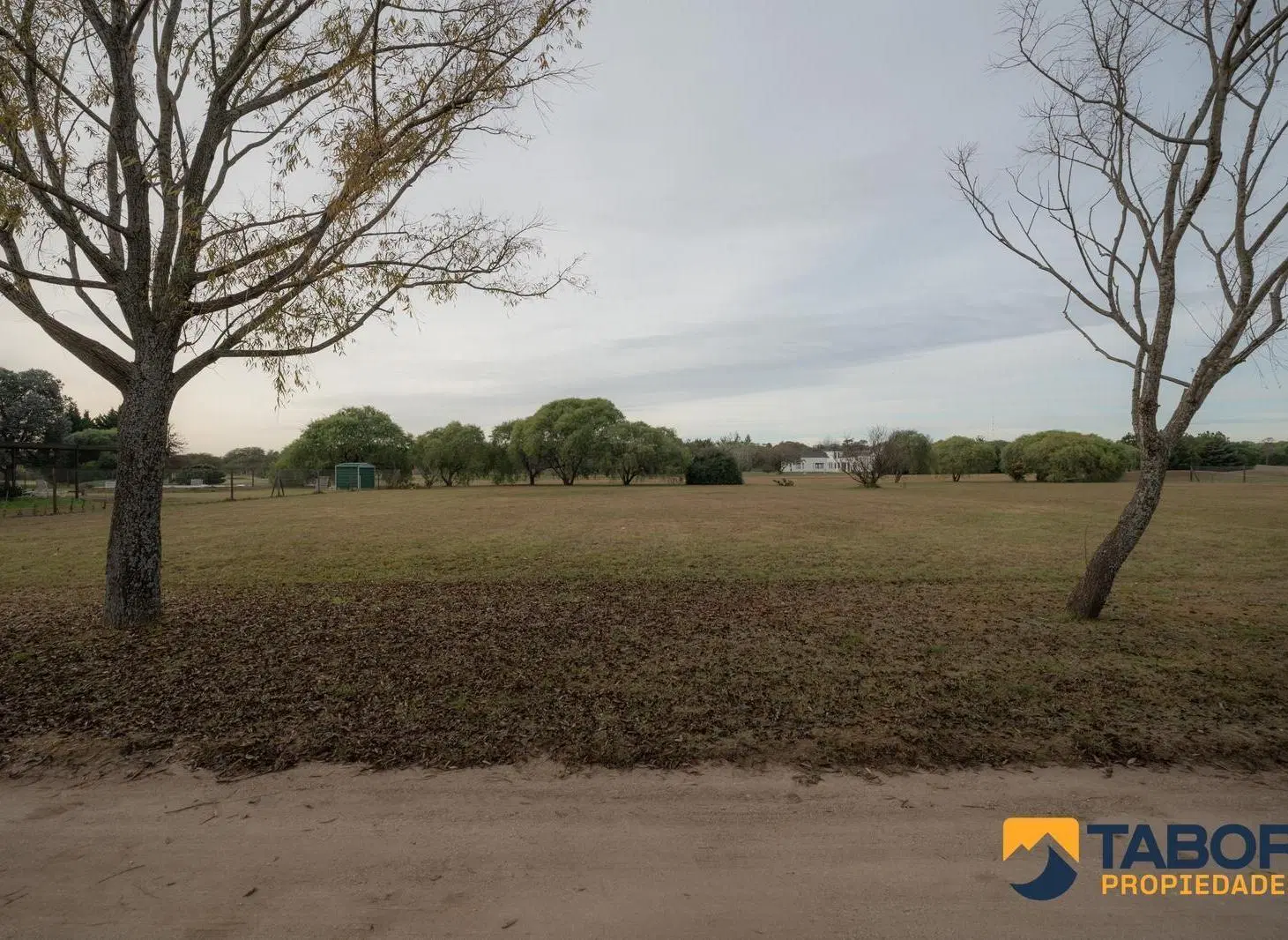 Terreno 1850 m2 en Venta en Country Golf La Melinca - Frente al Golf -  Alta Gracia 5