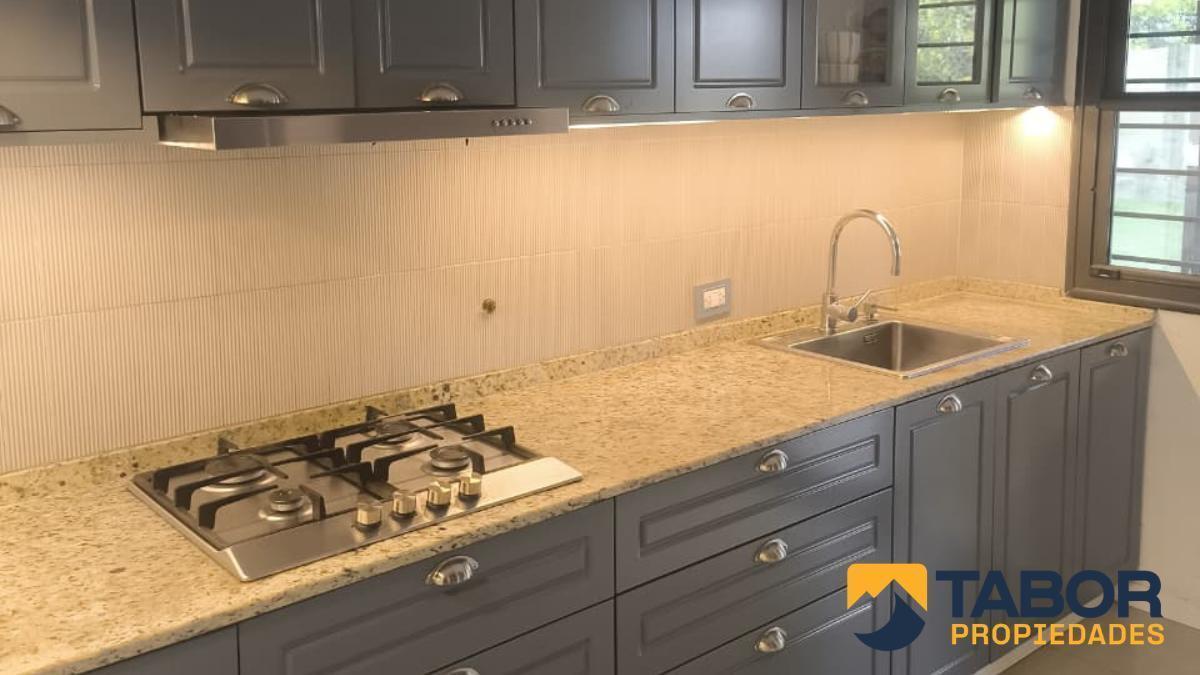 Foto de Casa en VENTA | 3 dorm - patio - galería cerrada y quincho | Tejas del, imagen 5