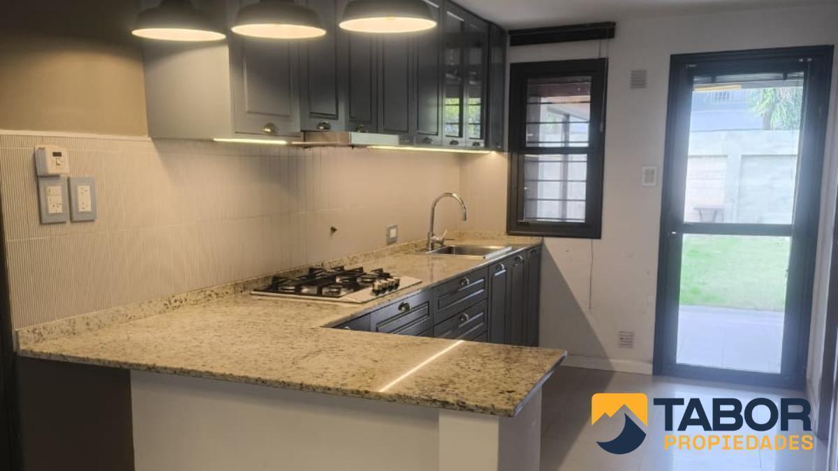 Foto de Casa en VENTA | 3 dorm - patio - galería cerrada y quincho | Tejas del, imagen 3