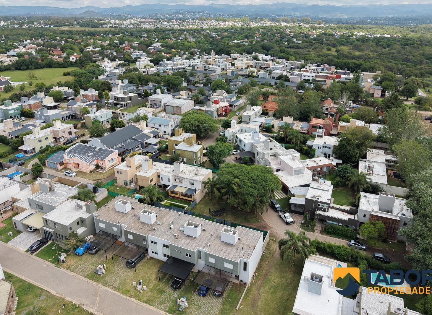 Foto de ÚLTIMO Terreno 250 m2 | OPORTUNIDAD! | Campo de Vuelo, Chateau, imagen 1