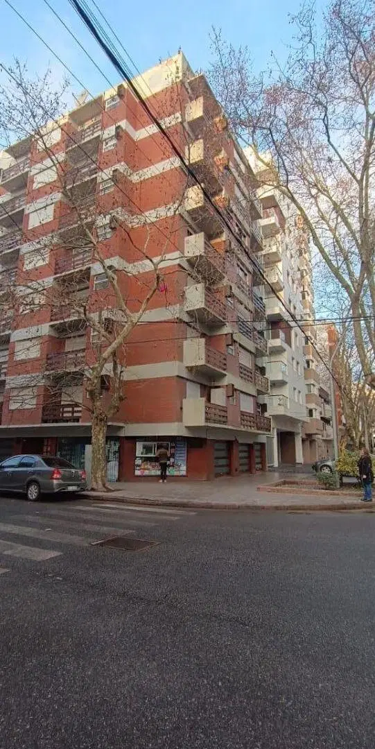 alquiler 24 meses departamento 3 ambientes en La Perla 4