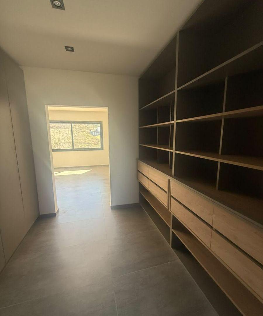 Foto de EXCLUSIVA CASA EN VENTA EN LA DESEADA, imagen 2