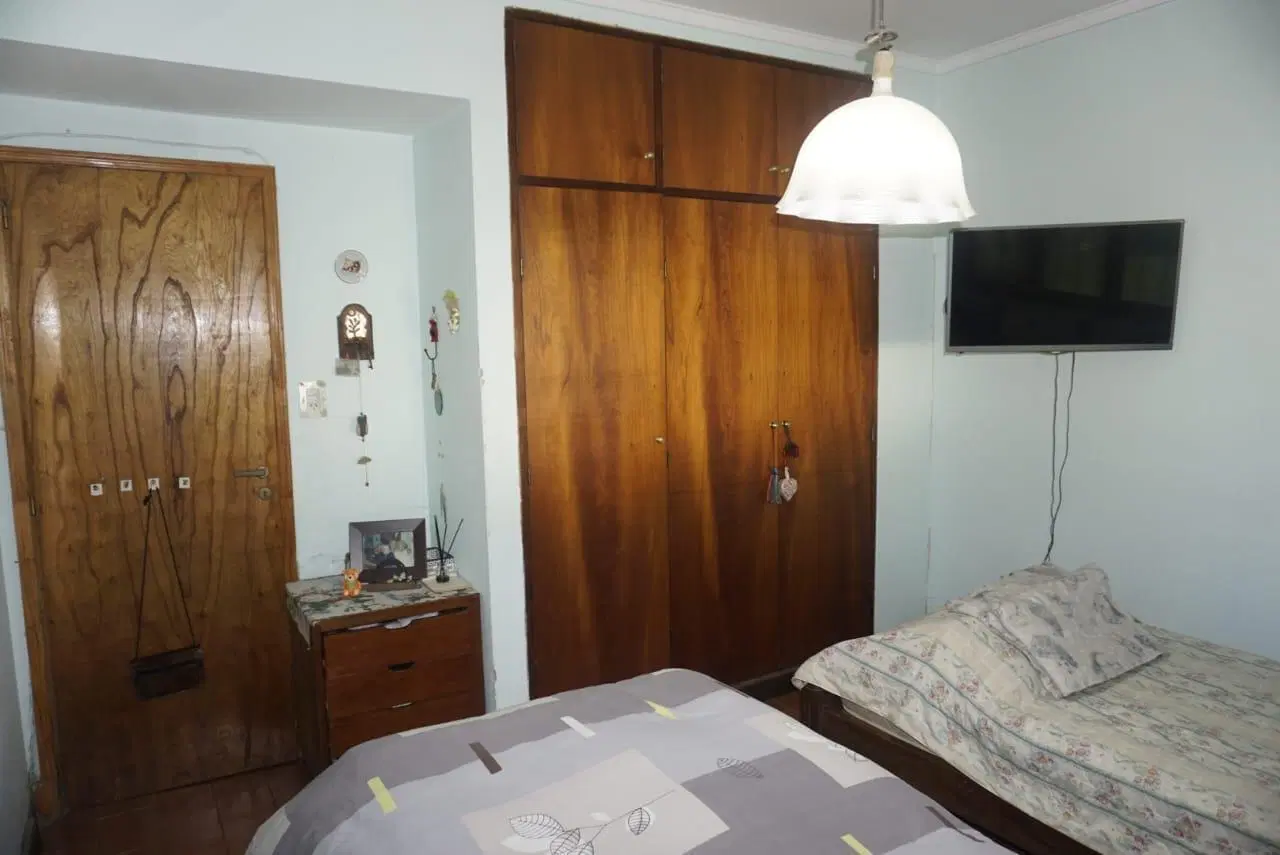 Casa tres ambientes con parque 5