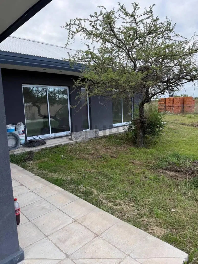 CASA A ESTRENAR LOS ESPINILLOS POTRERO DE GARAY DOS DORMITORIOS 4
