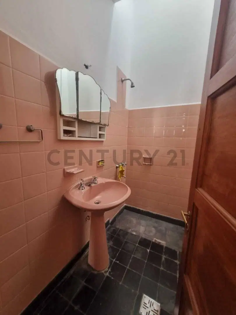 VENTA CASA 2 DORM BARRIO PROVIDENCIA 5
