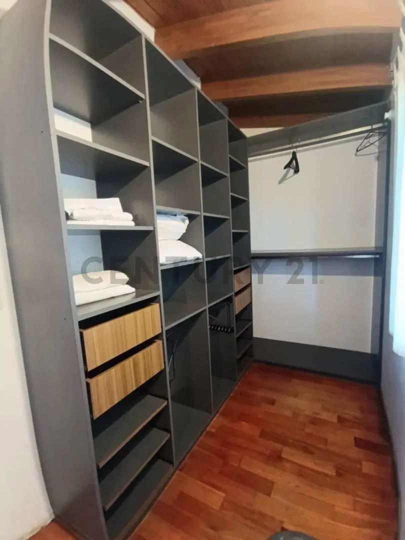 ALQUILER CASA DE CATEGORIA EN CAMPOS DEL VIRREY ZONA SUR 2
