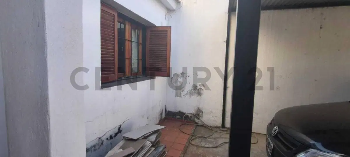 VENTA CASA 3 DORMITORIOS A METROS DE VELEZ SARFIELD 2